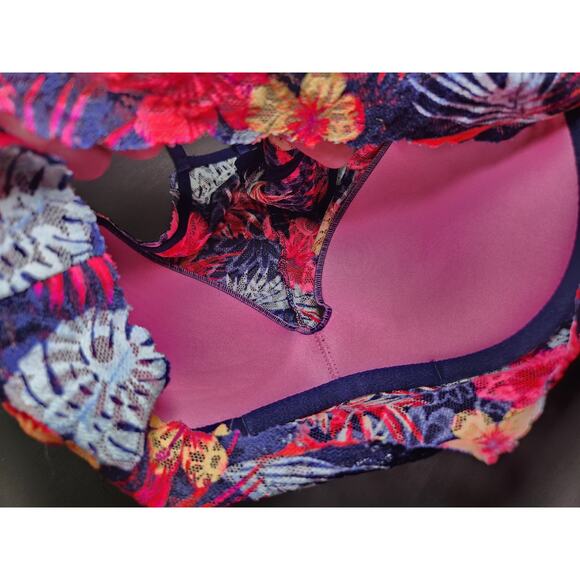 PINK Victoria's Secret Tropical Floral Lace High Neck Bralette - Picture 11 of 11